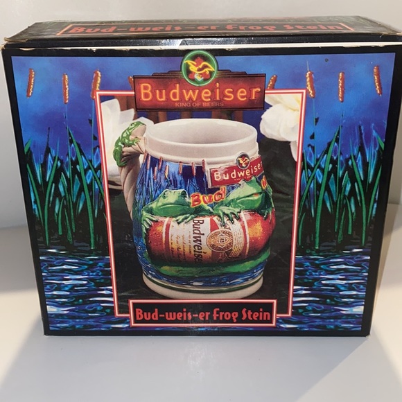 Budweiser Frog Stein - Picture 1 of 7